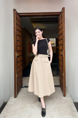 chân váy màu be kết hợp áo màu gì