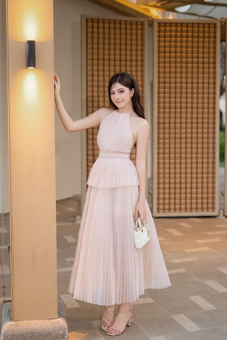 Những Mẫu Đầm Đẹp Nhất Hiện Nay 4 mẫu đầm